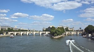 File:Louvre Pont des Arts.jpg - Wikipedia