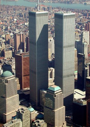 File:World trade center new york city from hudson august 26 2000